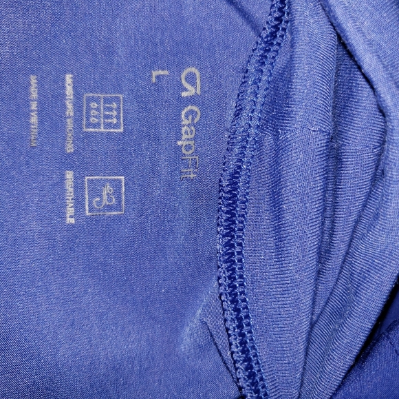 GapFit Snap-Hem Fleece-Lined Sweatpants and GapFit Breathe Turtleneck - Picture 9 of 10